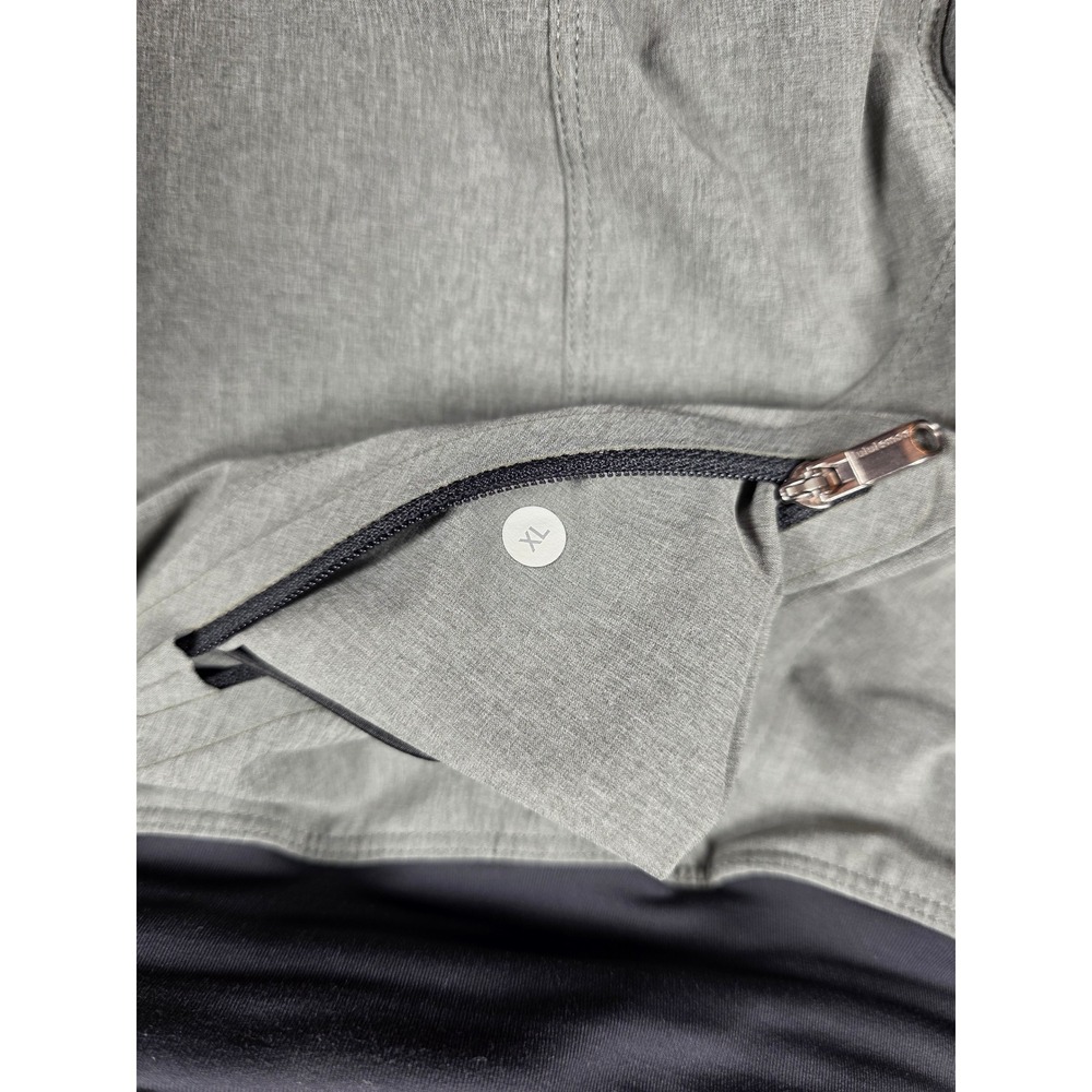 Lululemon T.H.E. Shorts Mens XL Gray Black Linerless 9 Inseam Training Gym - Picture 6 of 6
